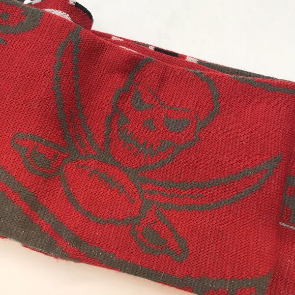 NWT Tampa Bay Buccaneers NFL Team Unisex Red Pewter Logo Knit Scarf Collectible - Picture 3 of 10